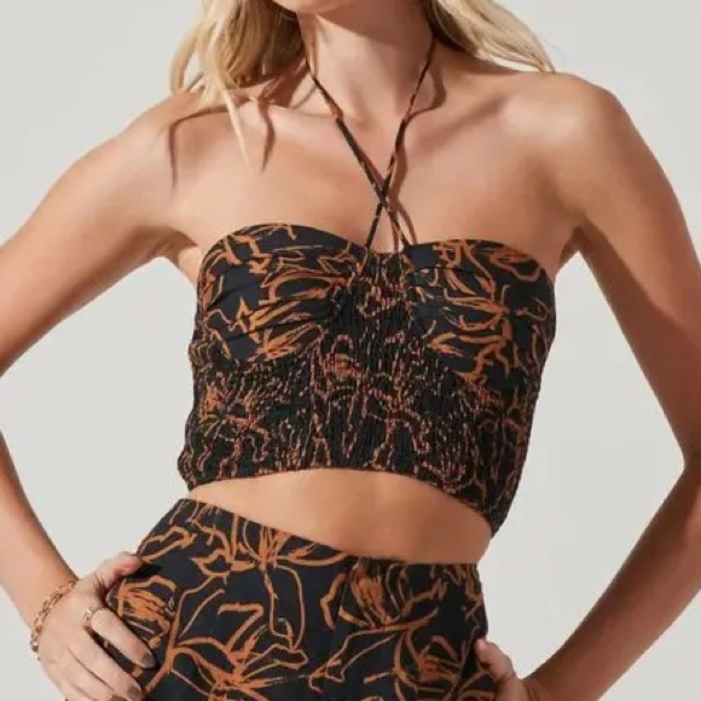 NWOT ASTR the Label Allene Ruched Halter Top Size XS